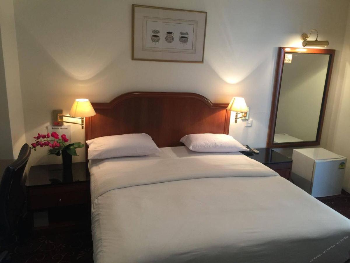 Amber Hotel Katong Сингапур Екстериор снимка